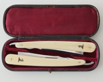 Thomas Turner double thumnotch 02