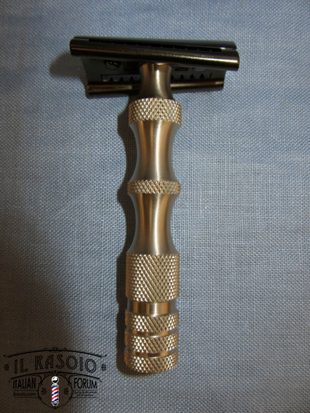 iKon B1 Slant 02
