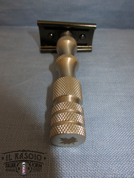 iKon B1 Slant 03