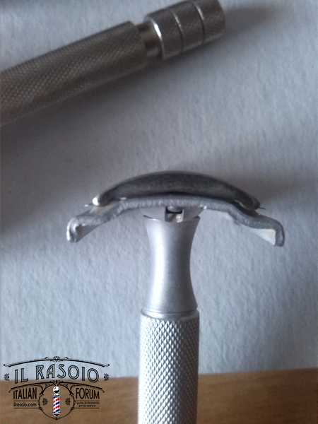 profilo testa tech made in england